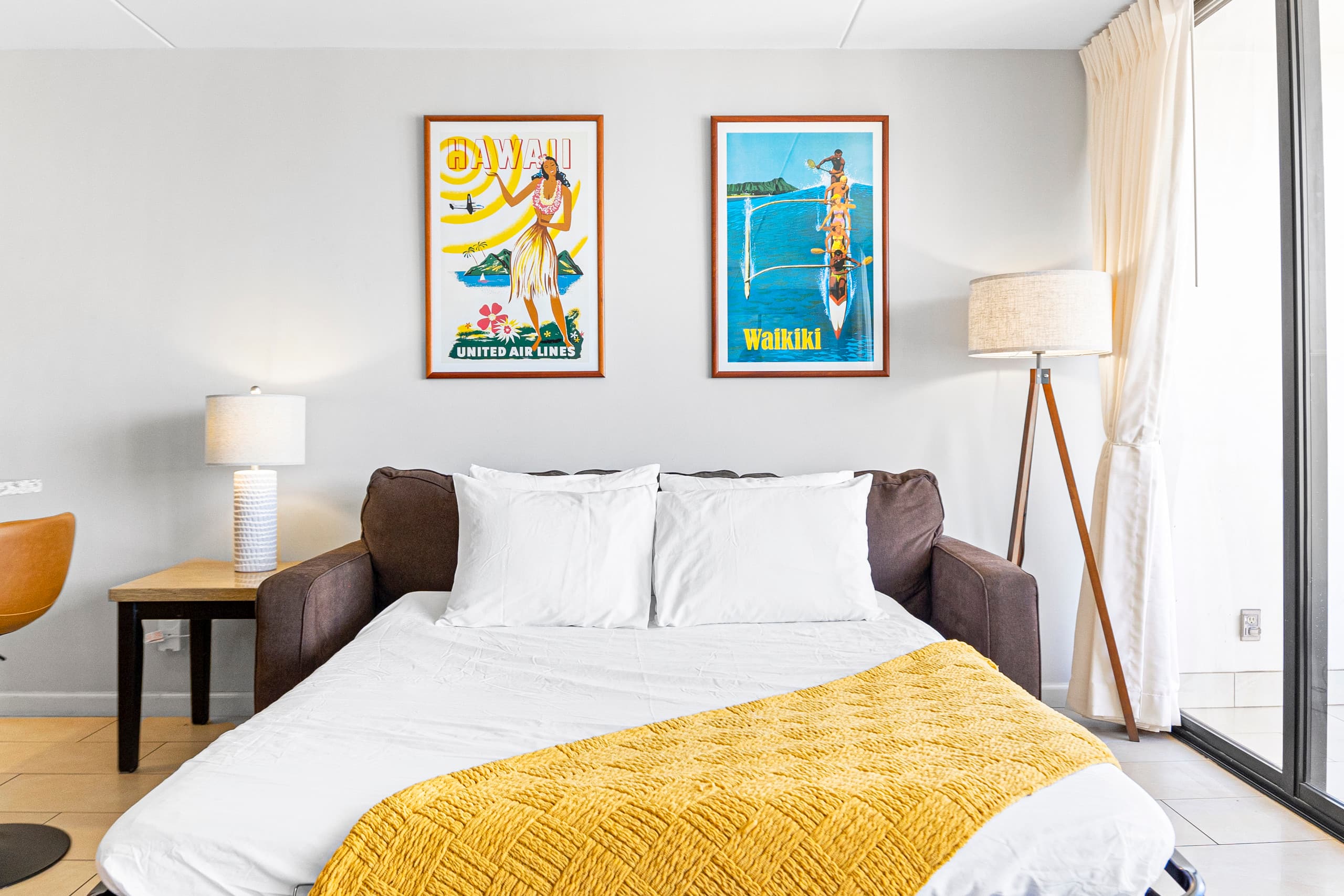 Condo in Honolulu · ★4.77 · 1 bedroom · 3 beds · 1 private bath - Image 6