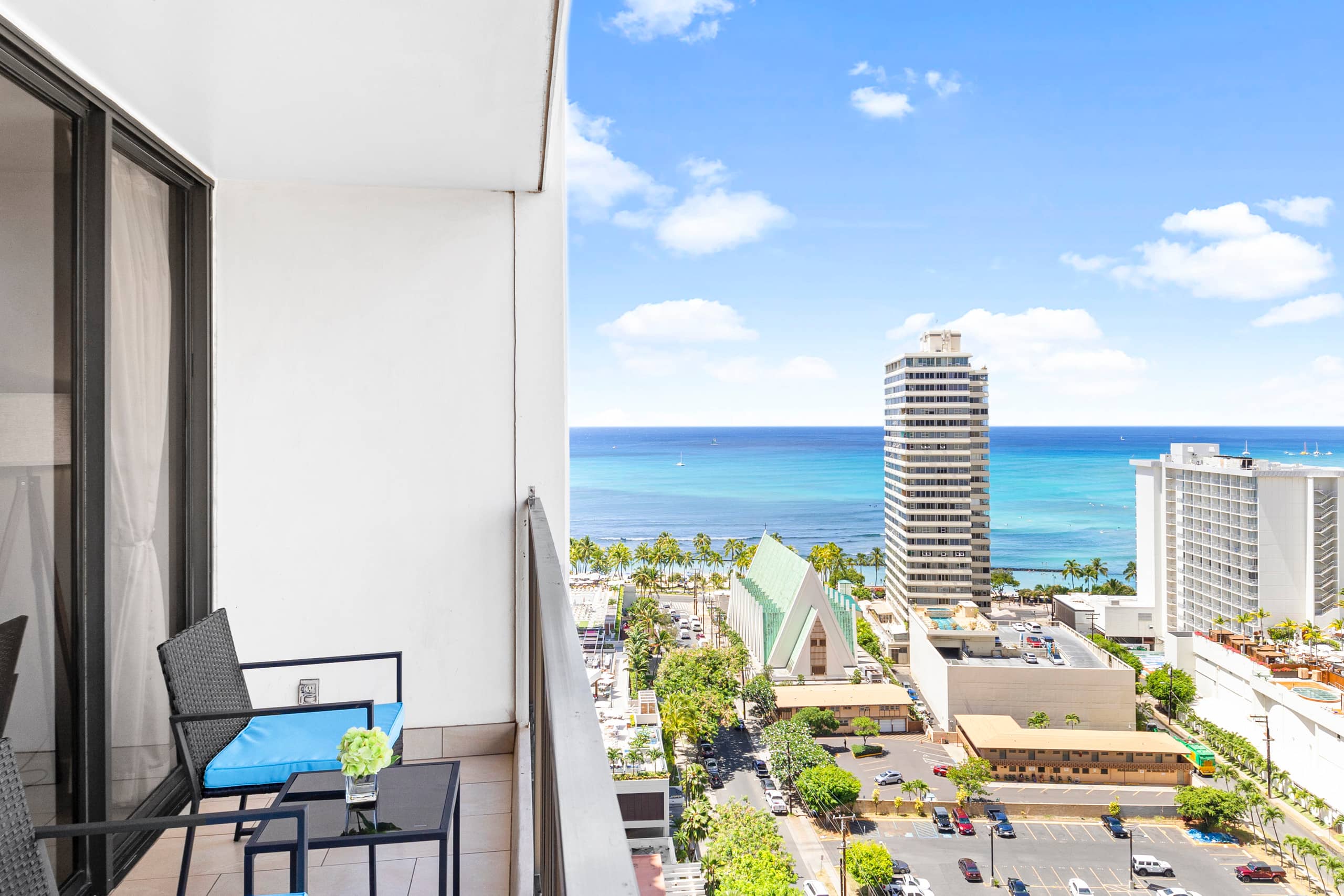 Condo in Honolulu · ★4.77 · 1 bedroom · 3 beds · 1 private bath - Image 19