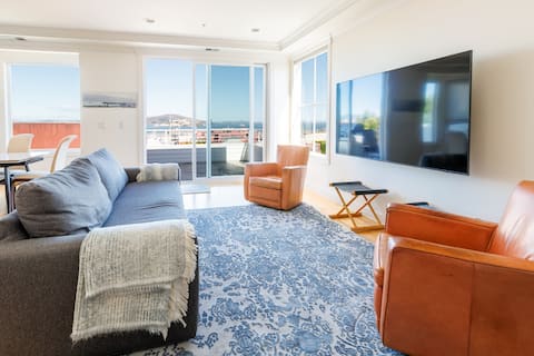 Popular Airbnb listing: Unobstructed Alcatraz/SF Bay View Full Floor Flat in North Waterfront