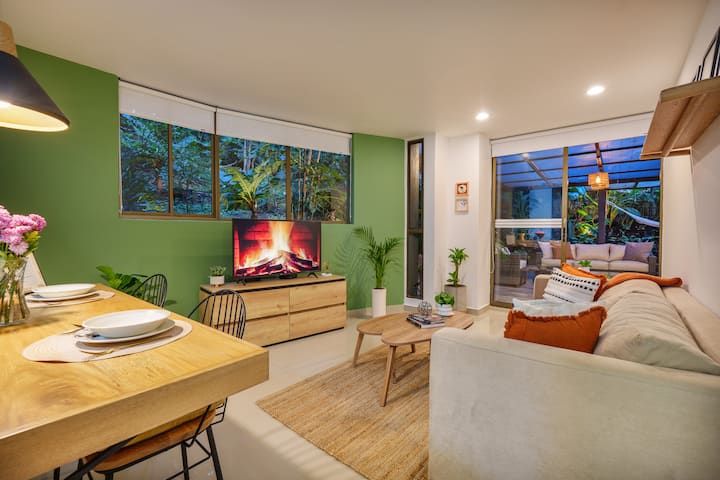 Zona Provenza • Huge Private Patio & Garden • Ac - Medellín