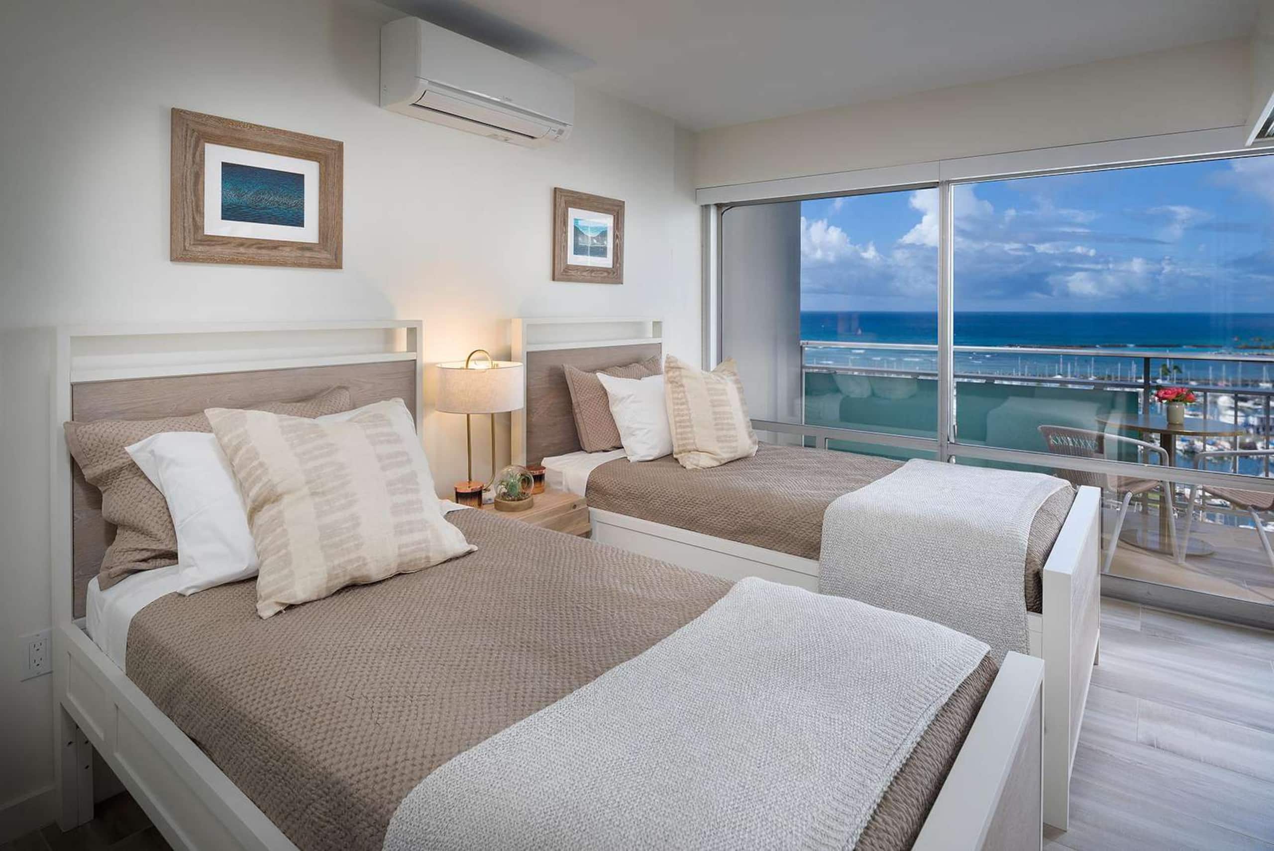 Condo in Honolulu · ★4.75 · 2 bedrooms · 3 beds · 2 baths - Image 5