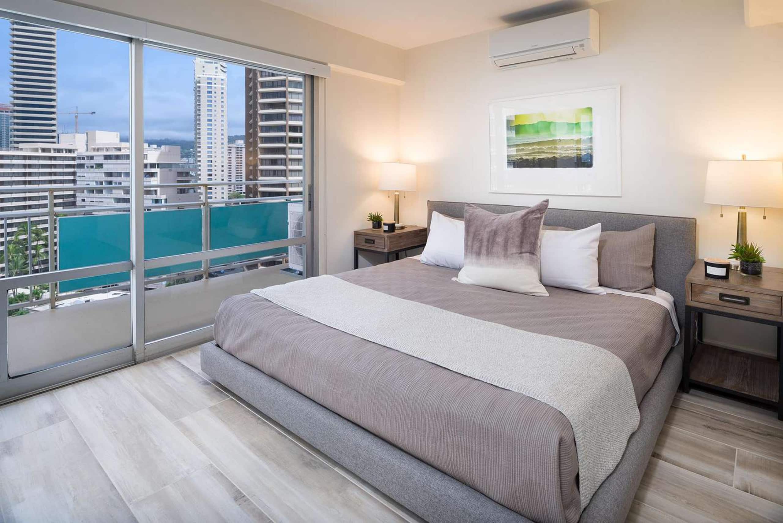 Condo in Honolulu · ★4.75 · 2 bedrooms · 3 beds · 2 baths - Image 4