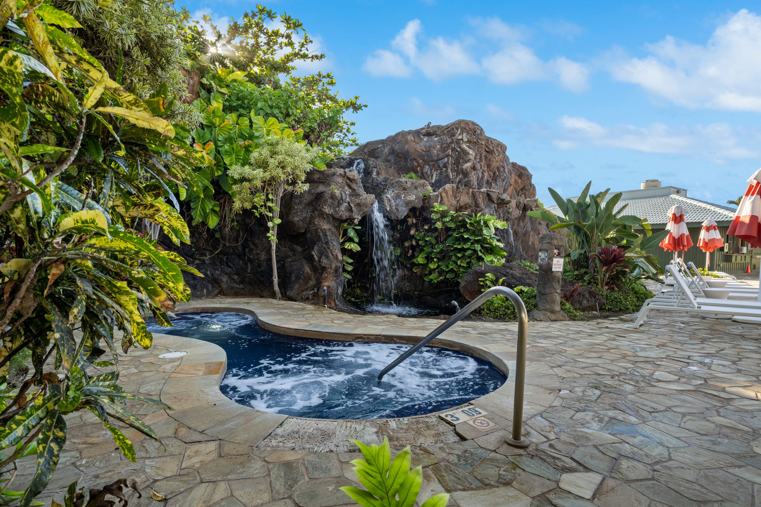 Oceanfront Paradise Views and Luxury - Image 7