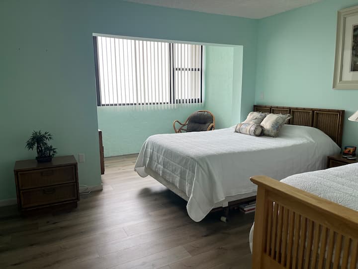 Islamorada Paradise: Stunning Oceanview Condo Stay - Islamorada, FL