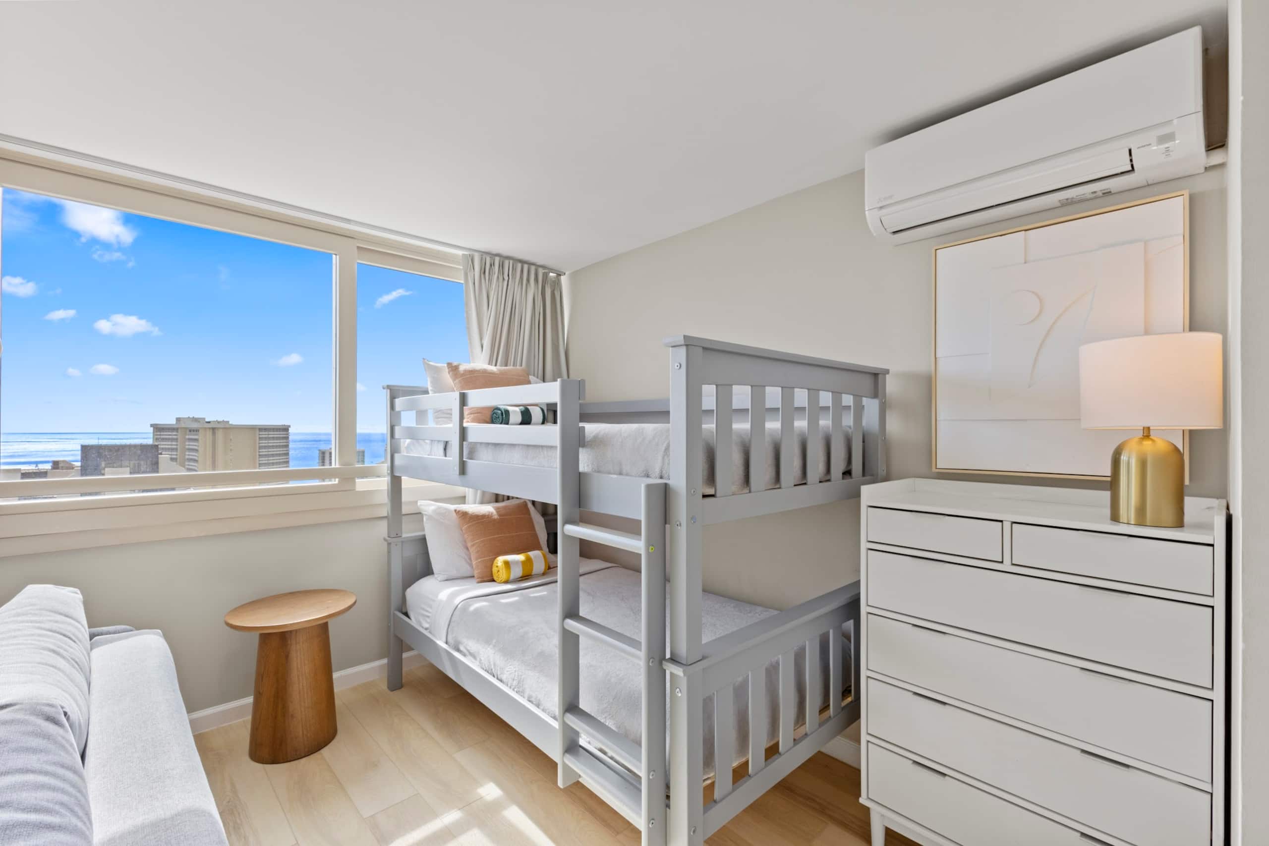 36F-Modern Upscale Ocean View 1BR-Waikiki Beach! - Image 9