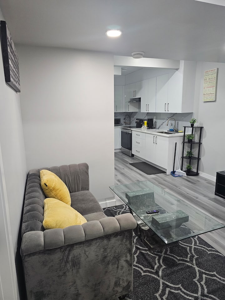 Modern 2br Suite In A Quite, Private Neighborhood. - Beaumont