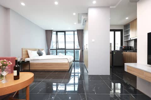 Top-earning Airbnb listing in Quận Tây Hồ, 1 bedroom