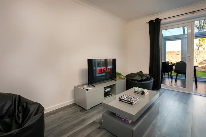 Stylish 2-bed Home In Nottingham | Wifi | - Leicestershire