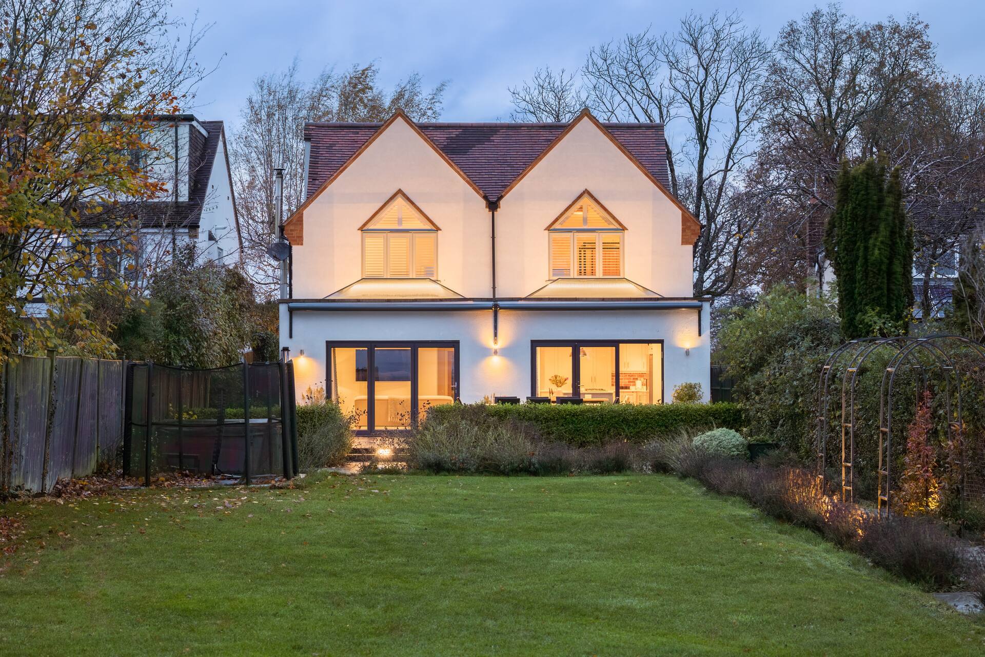 Large Modern 4Bed Family Home - Pass the Keys