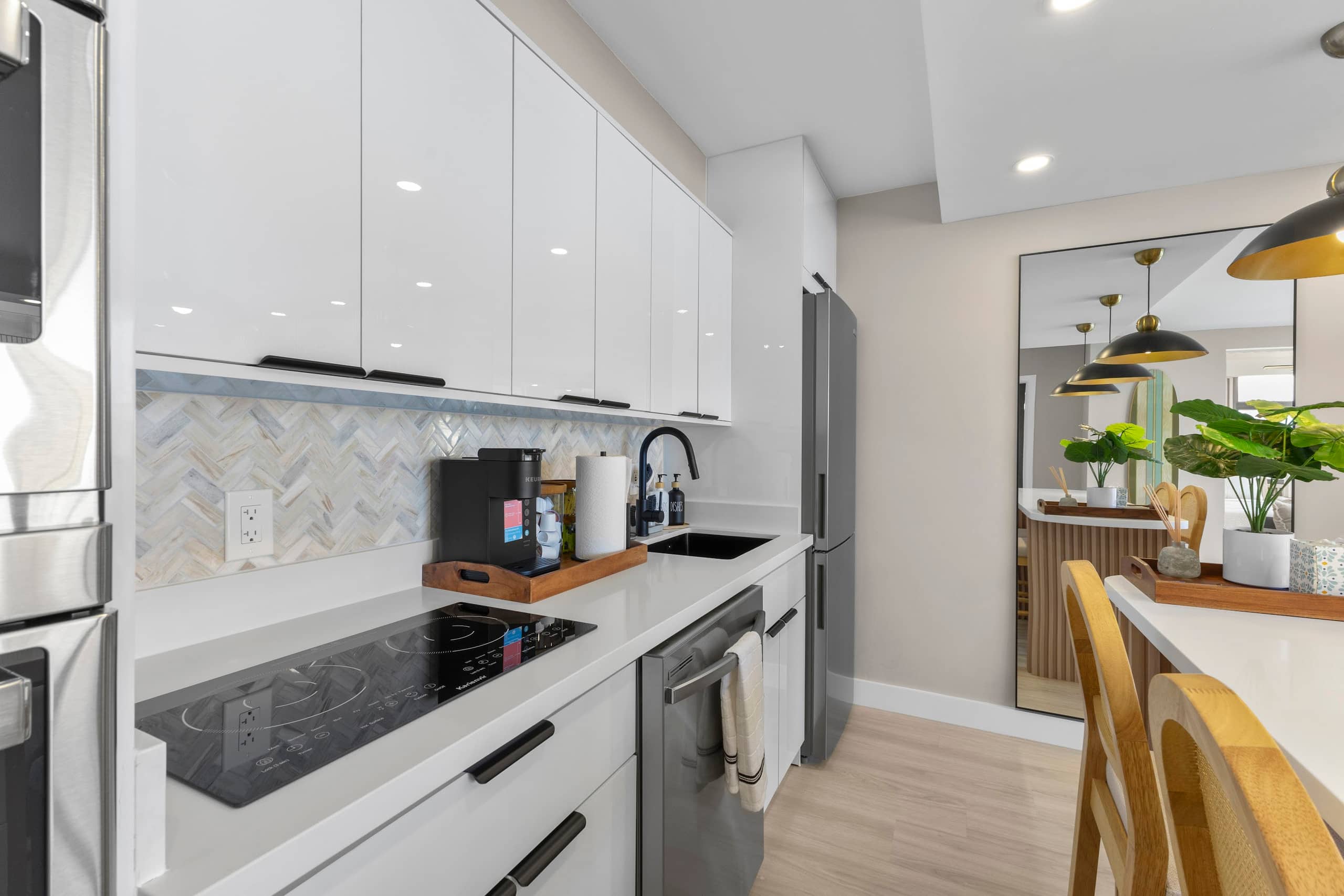 33F-Stunning Ocean View 1BR-Waikiki/Free Parking~ - Image 16