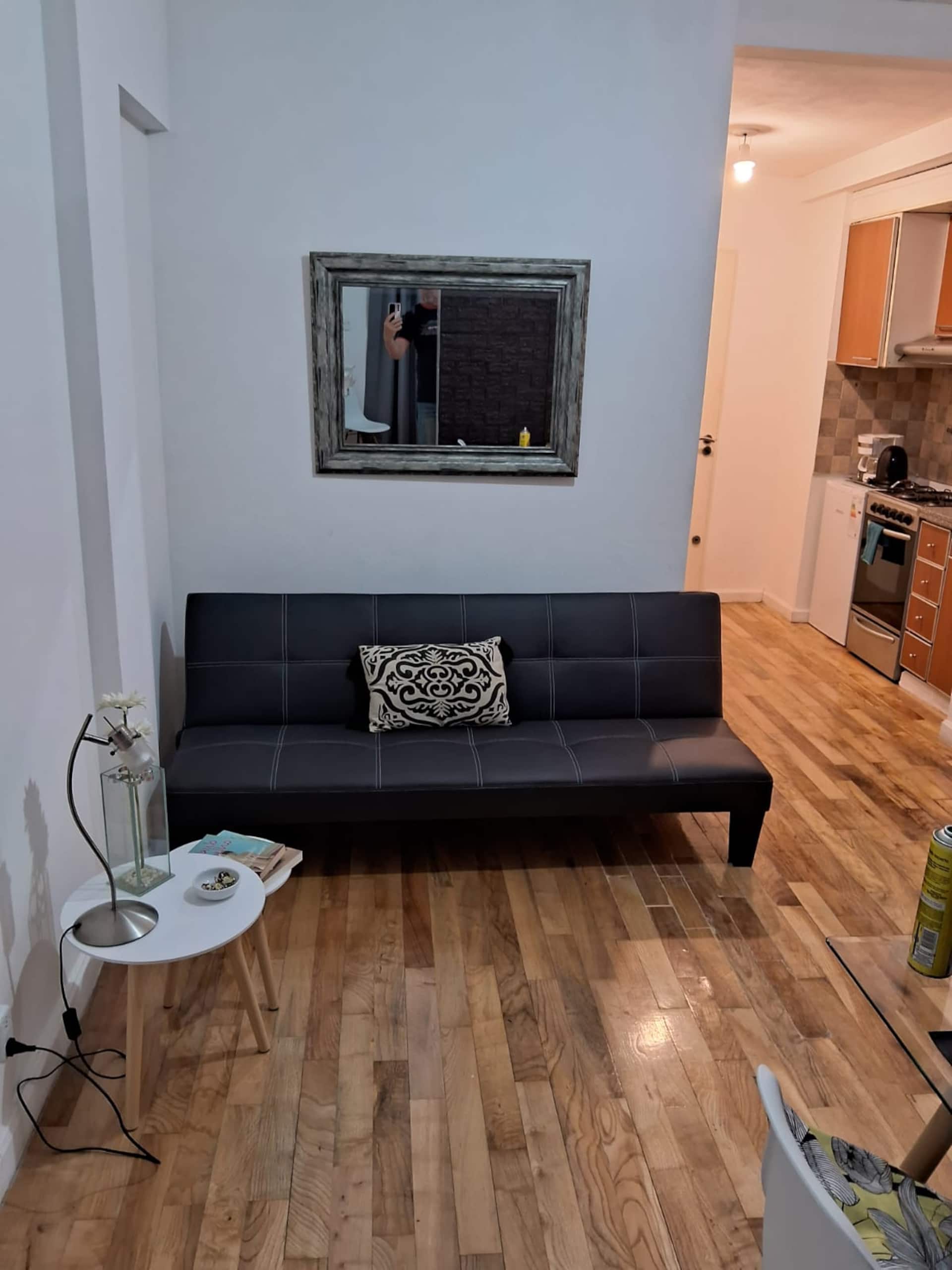 Apartment with 1 flexible room in Flores