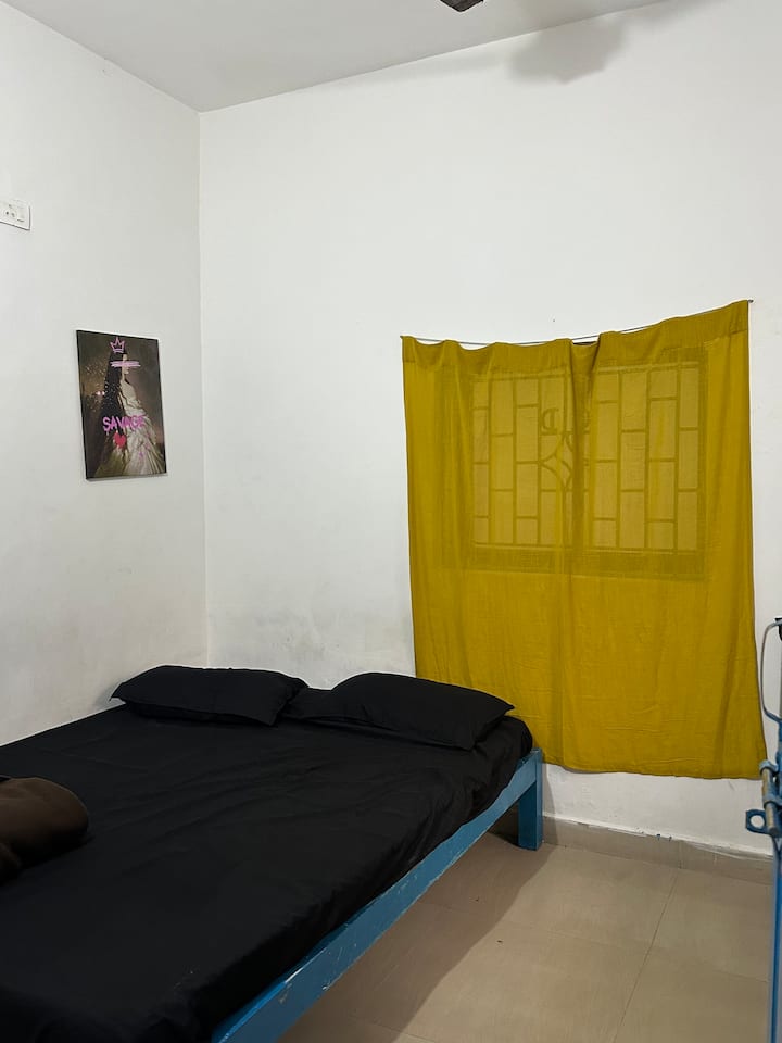 Bedroom 1 image 6
