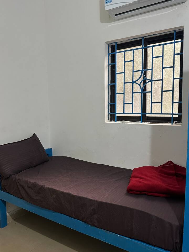 Bedroom 1 image 7
