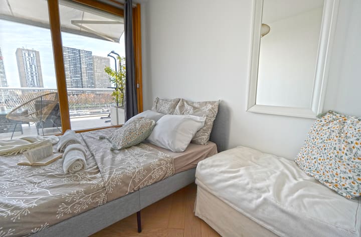 غرفة نوم ثالثة بسرير مزدوج
تشمل المناشف وملاءات الأسرّة.