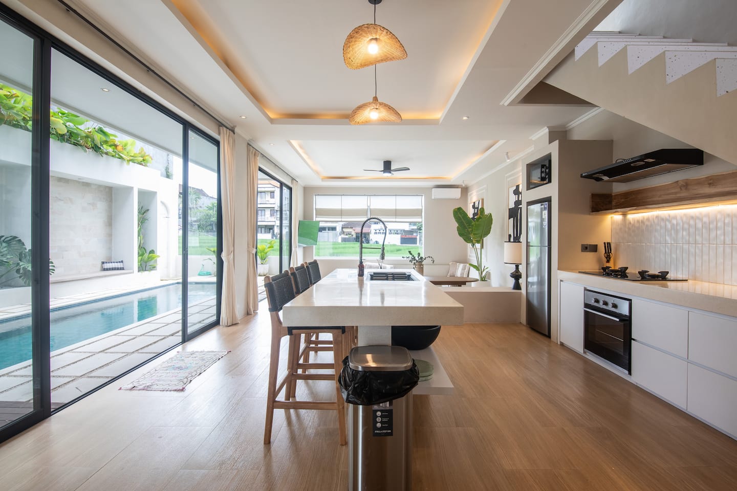 Casa Verde 4 BR private pool villa in Echo Beach · Canggu, Bali — photo 3
