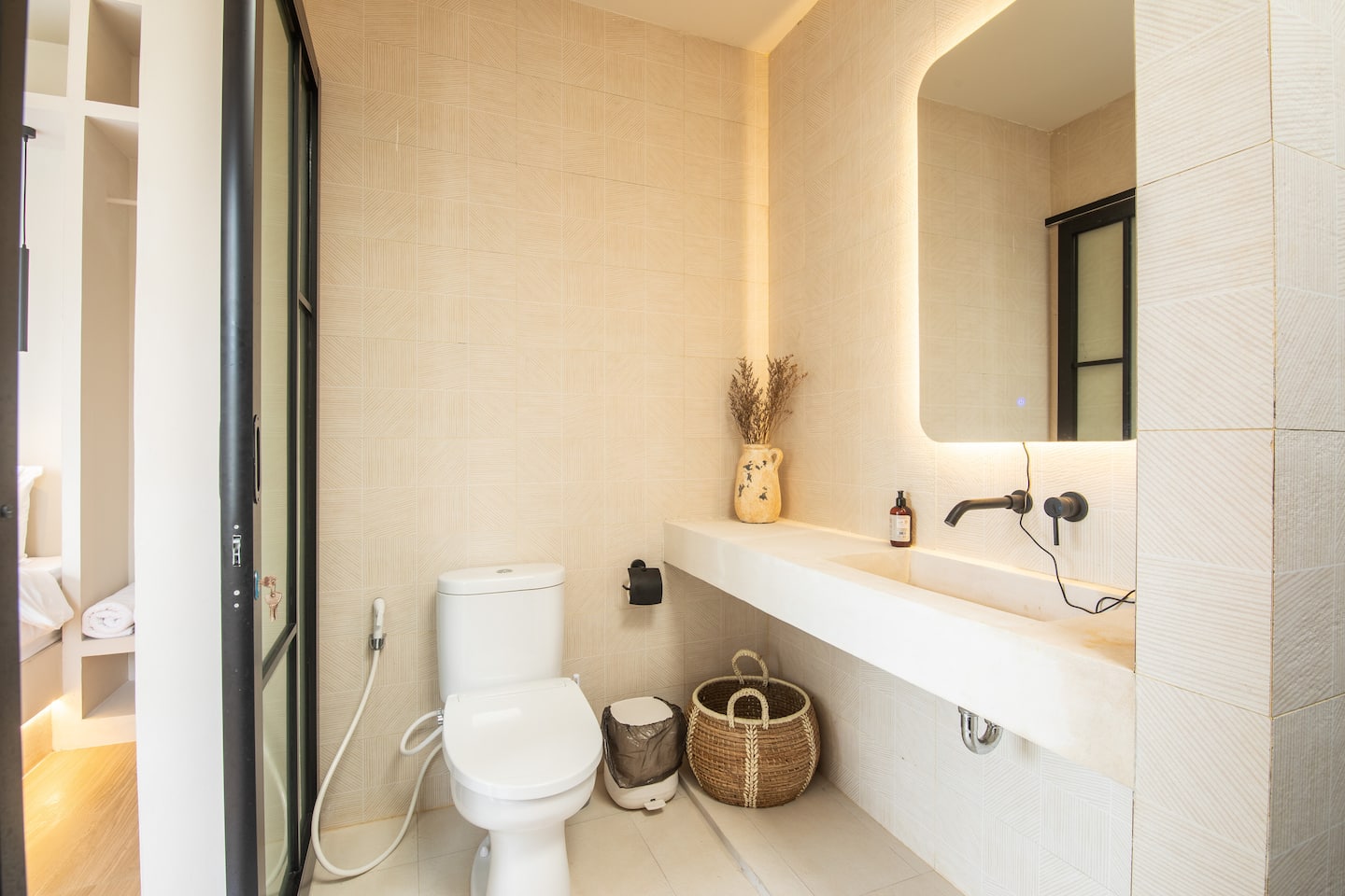 Casa Verde 4 BR private pool villa in Echo Beach · Canggu, Bali — photo 13