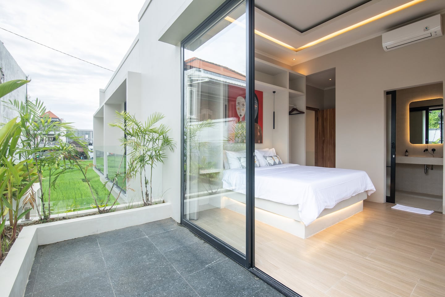 Casa Verde 4 BR private pool villa in Echo Beach · Canggu, Bali — photo 10