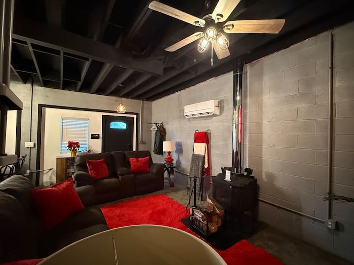 Lisa's Garage Loft - Jackson, MI