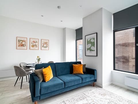 Top Airbnb: Leeds Dock | Waterfront Views | Free Parking in South Bank & Hunslet