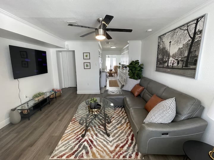 Modern Bungalow With Fenced In Backyard! - Clearwater Beach, FL