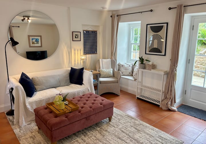 Cosy Cottage In The Heart Of Grouville, Jersey - 澤西島