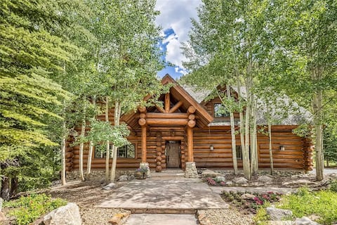 Luxury Cabin Retreat in Keystone