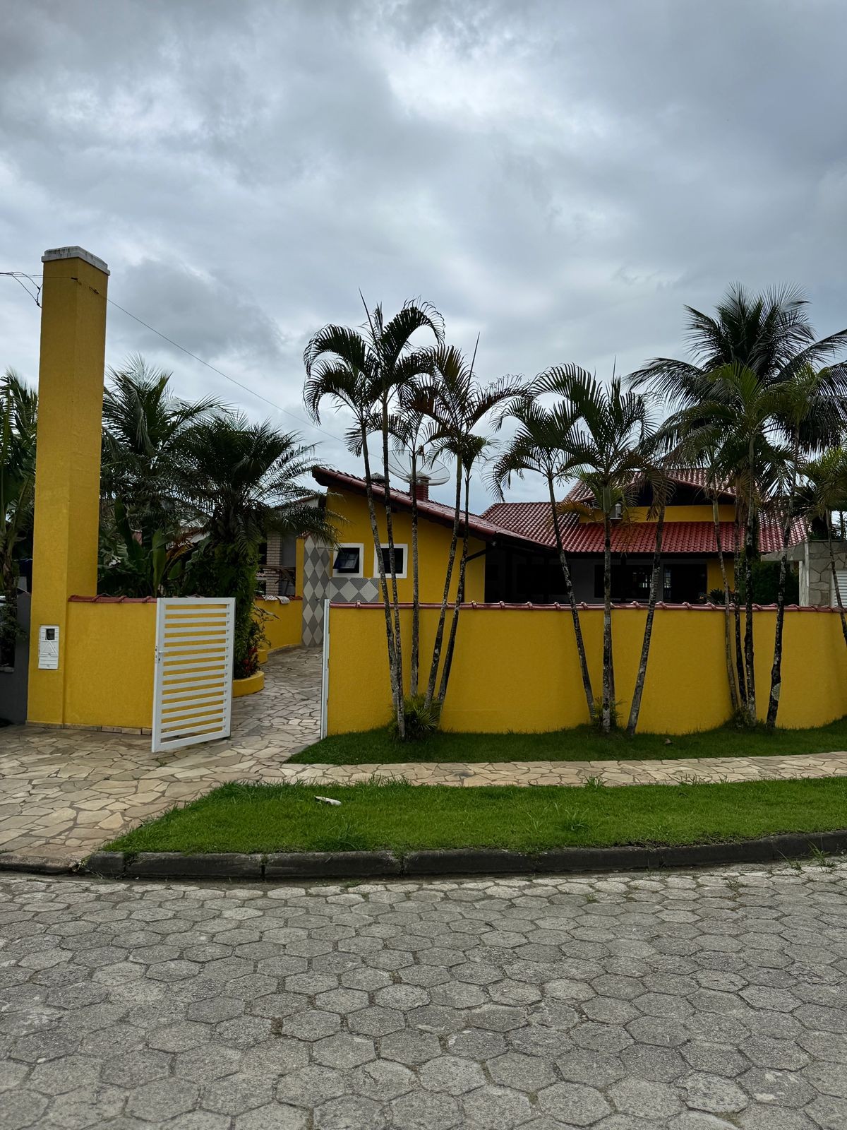 Maison de vacances Quadra 80 - Maisons à louer à Bertioga, São Paulo ...