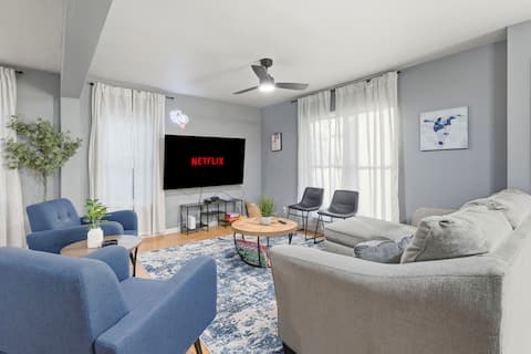 Top performing Airbnb: Cozy 5BD | Hot Tub | Patio | PS4 | Free Parking in Parker Lane