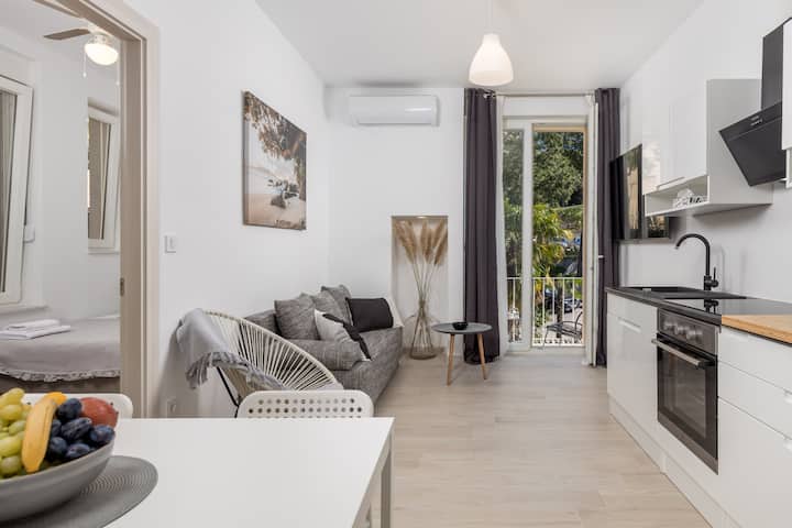 Balcony Apartment Pampas Park View By Book-rijeka - Rijeka