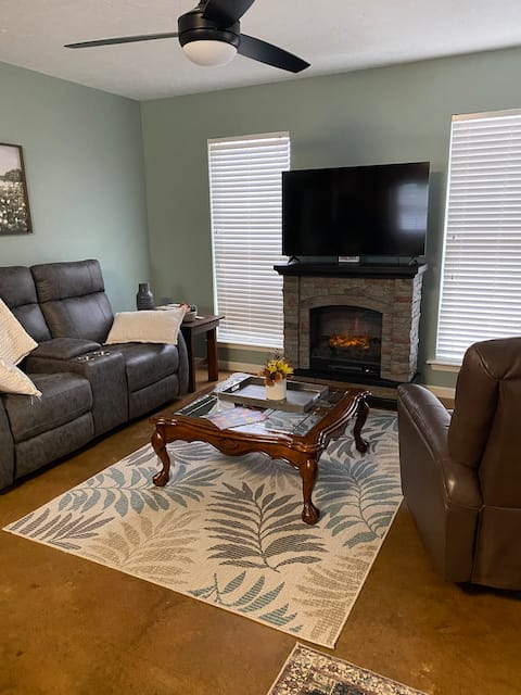 Popular Airbnb listing: Soda Valley Cottage in Little Rock / North Little Rock / Conway