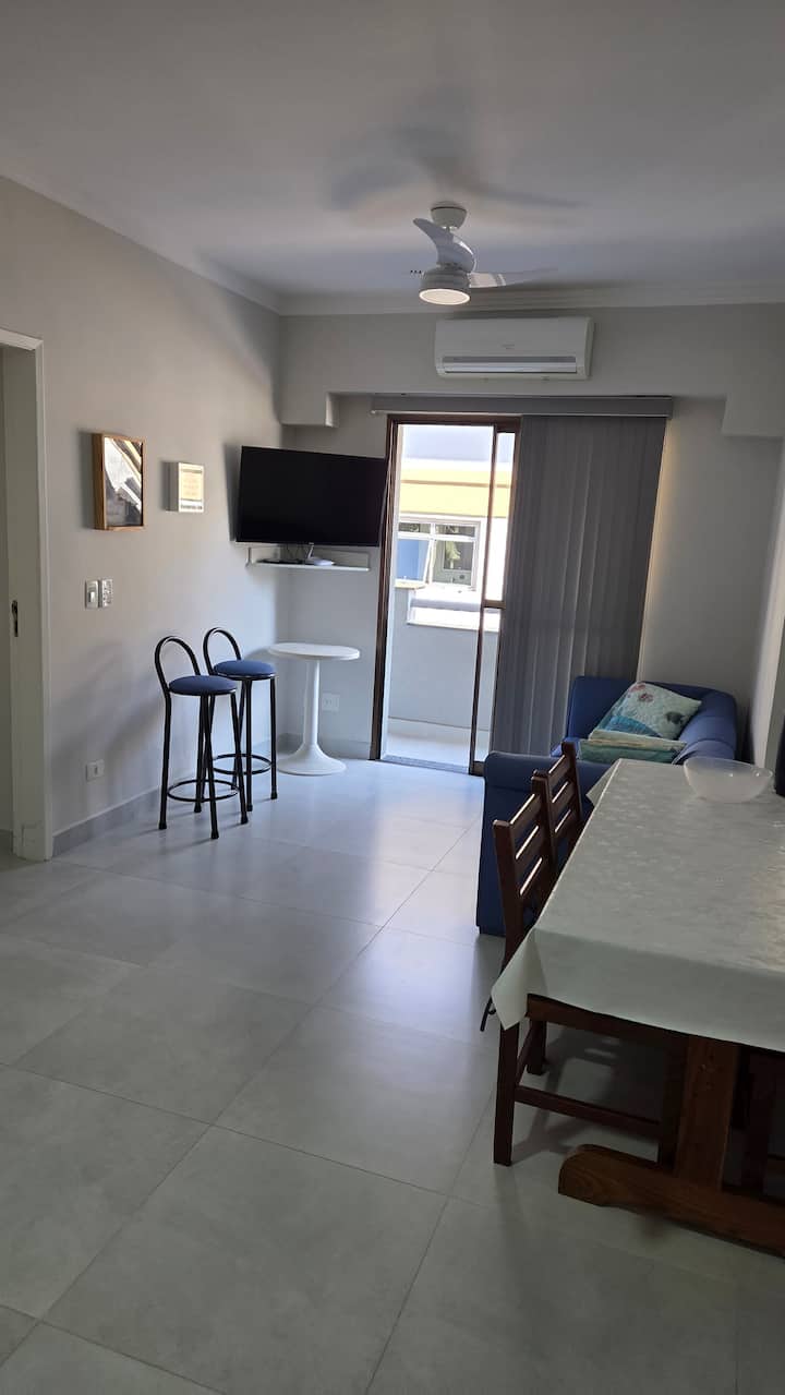 Apto Praia Grande - Ubatuba
Para 4 Pessoas - Ubatuba