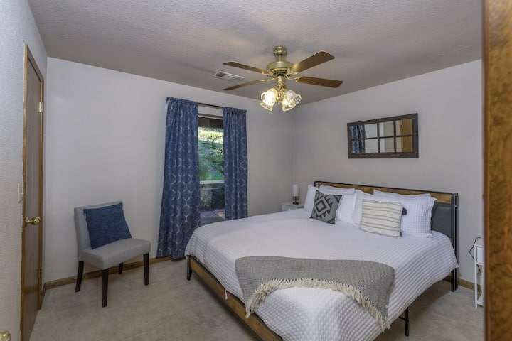 Veľká manželská posteľ