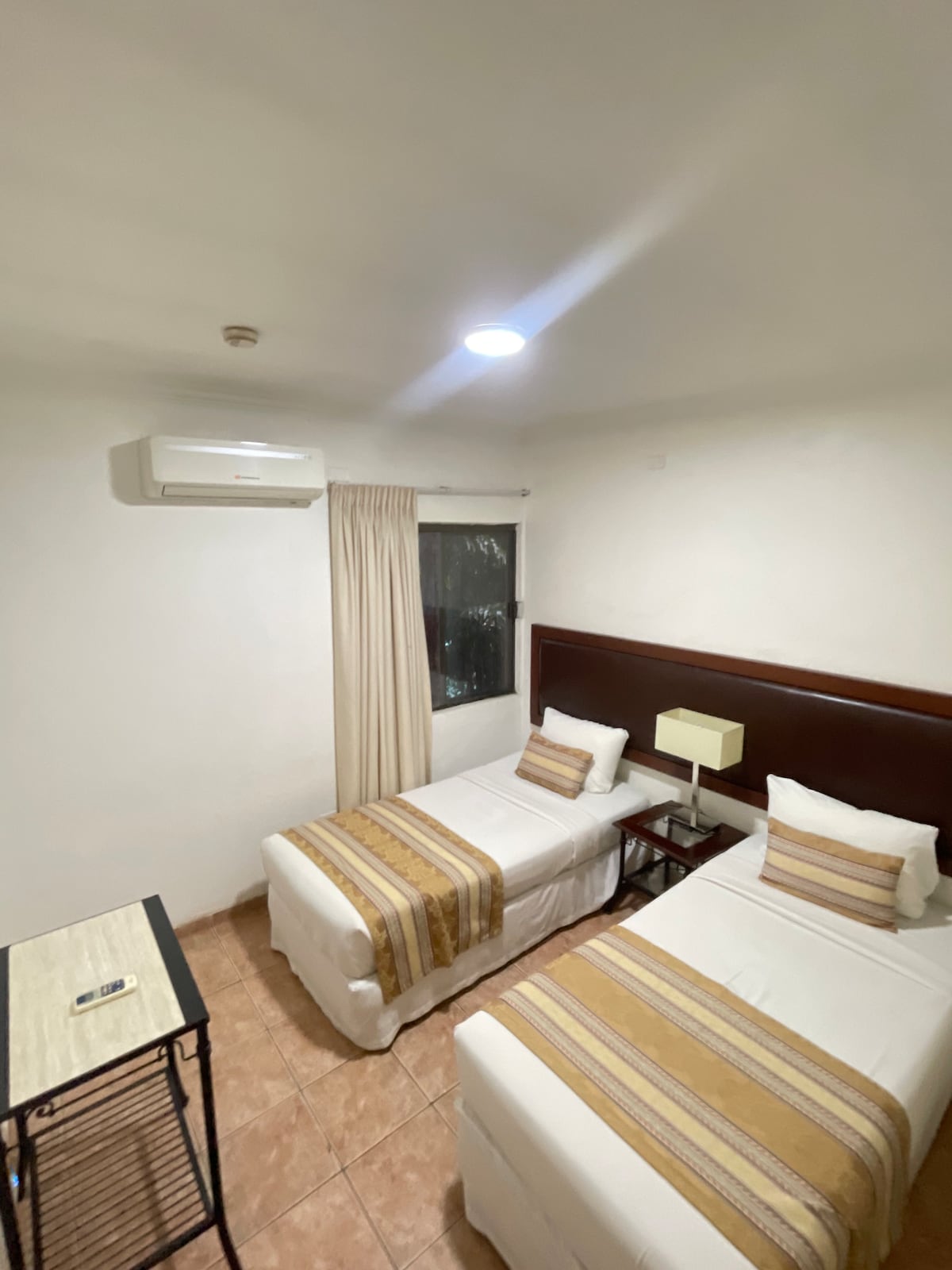 غرفة النوم 2