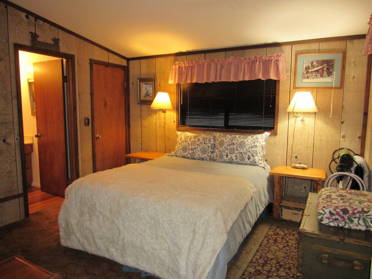 Vista del segundo dormitorio desde la entrada