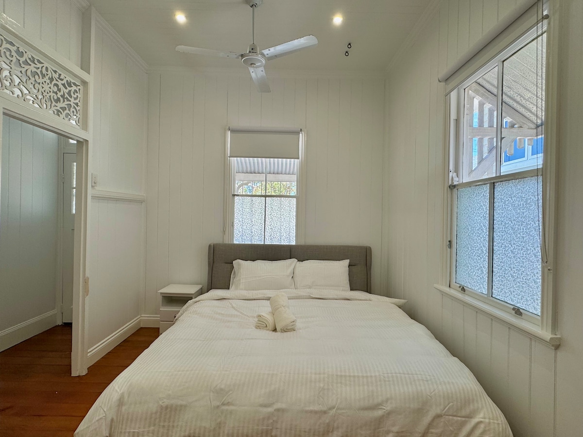 غرفة النوم 1