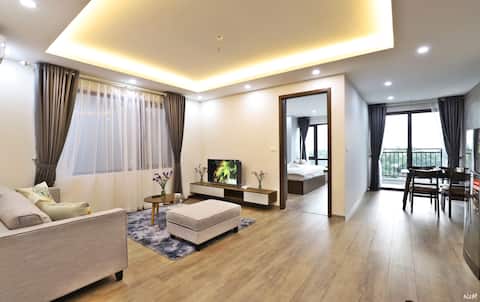 Spacious twobed apartment lakeview in Westlake