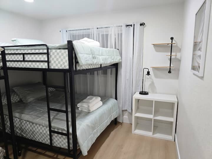 غرفة النوم 2