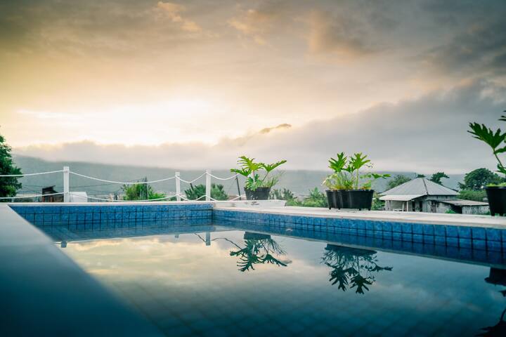 Lake View Villa With Hot Spring Tub - Kintamani