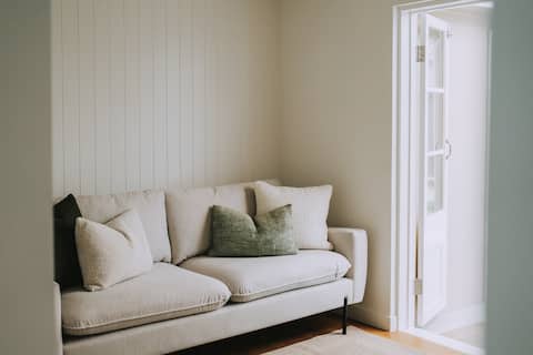Top performing Airbnb: The Talle Creek Stay in Palm Beach