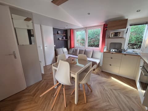 Propriété Airbnb réussie: Mobile home for 6 in 4* campsite Les Charmettes à Les Mathes
