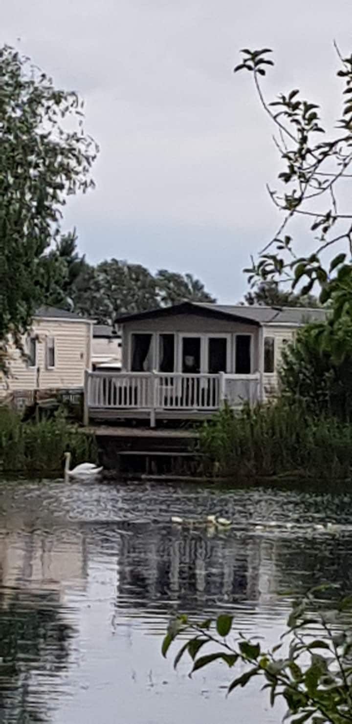 Tattershall Lakes Caravan - Woodhall Spa