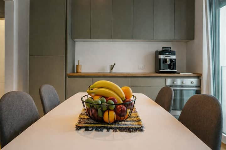 Stylish Apartment Near City Center - dhoma ndenjeje