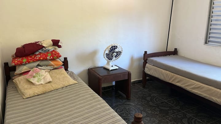 Habitación con 3 camas 