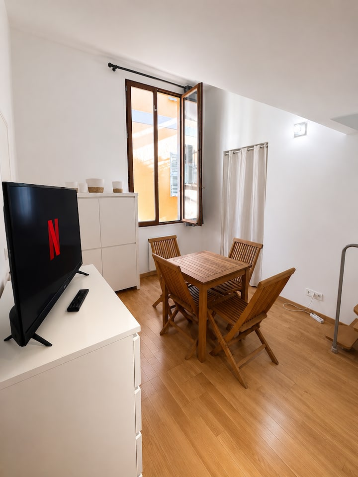 Duplex Vieux Nice - Place Rossetti - Nice