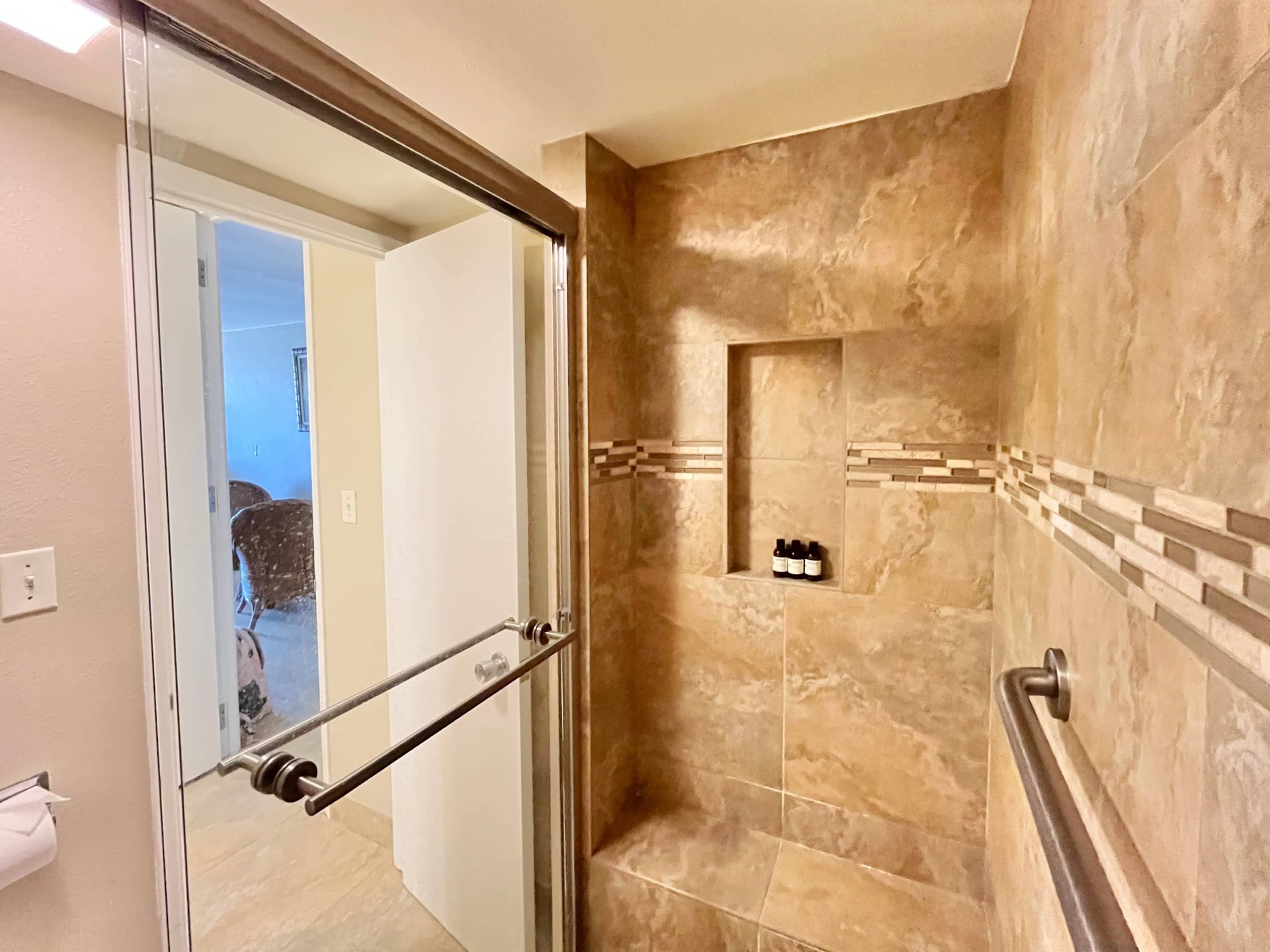 Condo in Lahaina · ★5.0 · Studio · 3 beds · 1 bath - Image 12