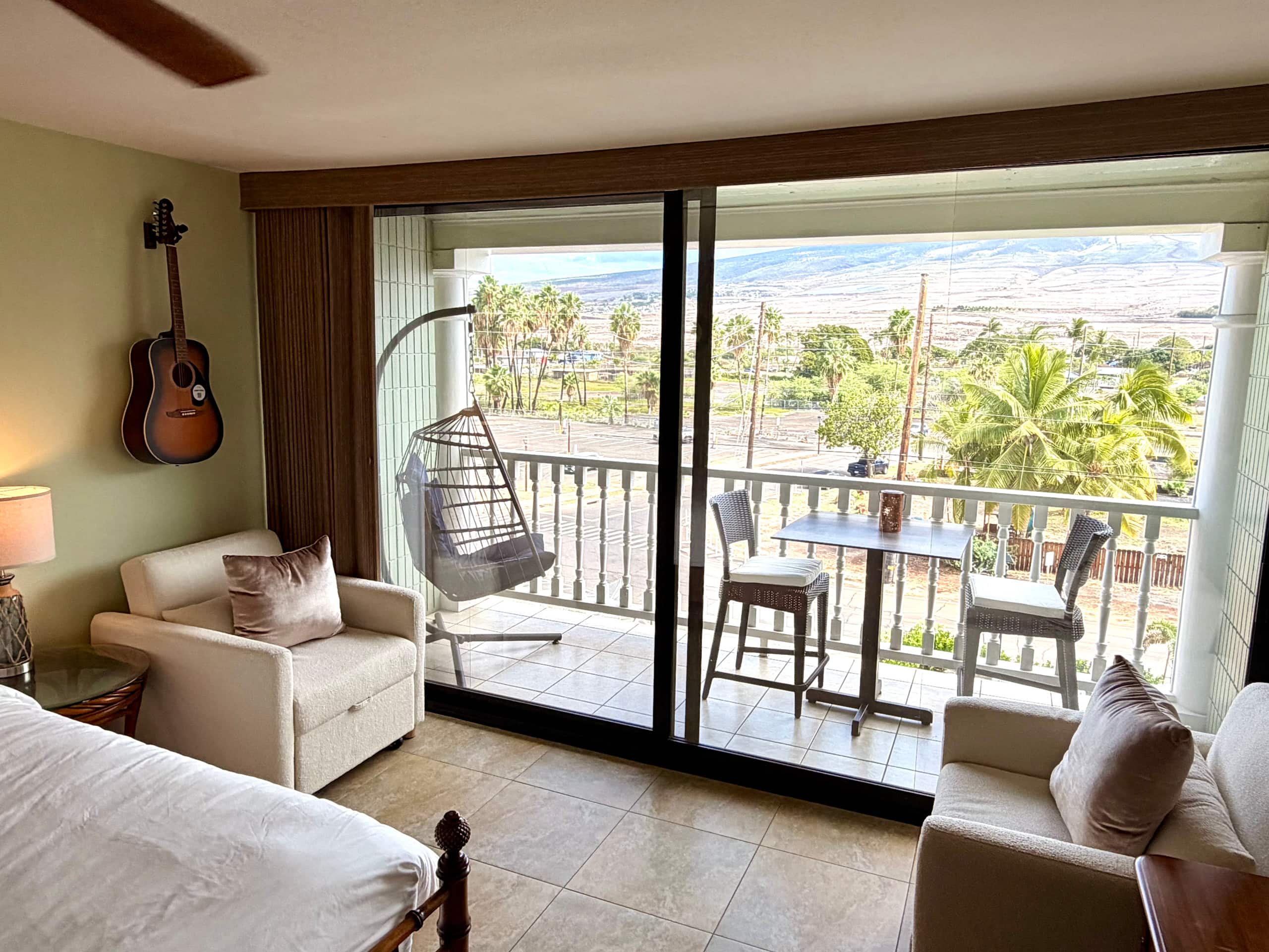 Condo in Lahaina · ★5.0 · Studio · 3 beds · 1 bath - Image 3