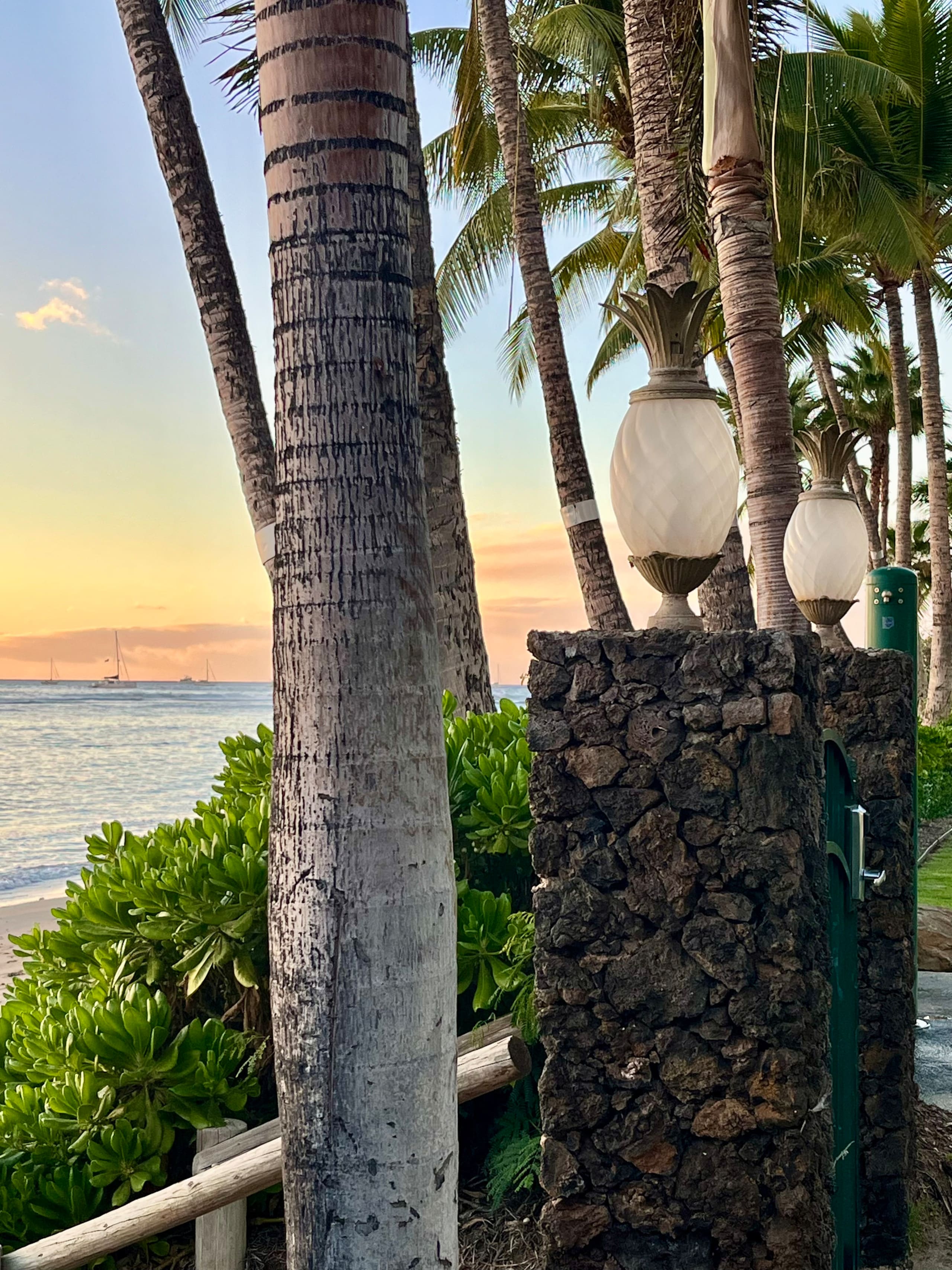 Condo in Lahaina · ★5.0 · Studio · 3 beds · 1 bath - Image 18