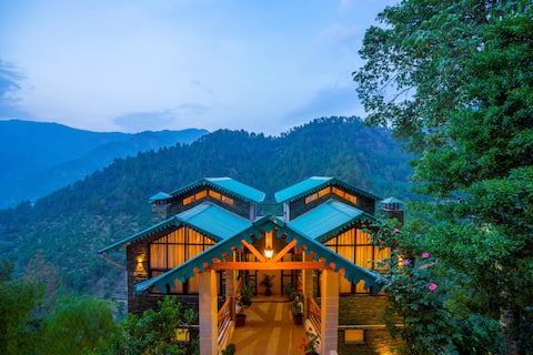 Luxury Attic Suite | Indulge Ramgarh, Nainital