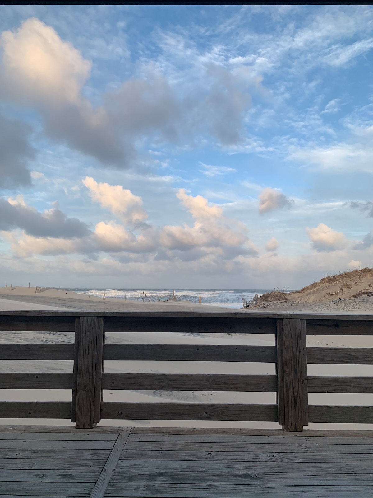 Ocean Front 
4x4 Beach- Corolla 
3 bedroom
