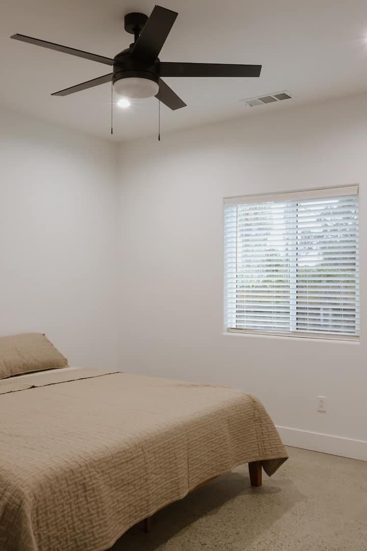 غرفة النوم 1